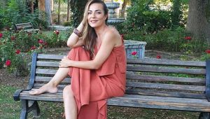 Burcu Kara: Ağlamak üzere olan anne noktasındayım