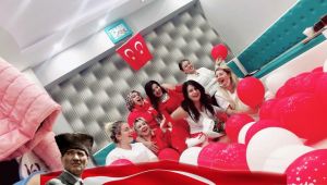 BÜTÜN KIZLAR TOPLANDIK HİZMETE HAZIRIZ