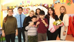 EDİSSA GÜZELLİK MERKEZİ  ENGELLİ HANIMLARI  BAĞRINA BASTI 