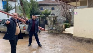 CHP Lİ MEHMET DEMİR CAMİLERİ BOYAMAYA DEVAM EDİYOR