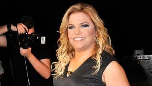 Kibariye peruk taktı, sosyal medya onu konuştu!