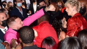 Kırmızı halıda yumruklar konuştu