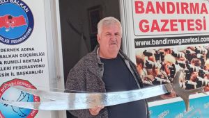 DUAYEN GAZETECİ HALUK ÖZÇELİK'E HAZRETİ ALİNİN KILICI HEDİYE EDİLDİ 