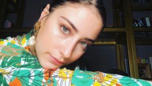 Hazal Kaya yeni yaşını kutladı! 'Fikret Ali için çalışıyoruz'