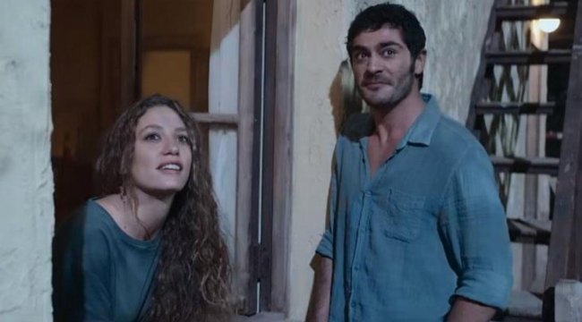 Şahmaran dizisinin yeni fragmanı yayınlandı! Serenay Sarıkaya ve Burak Deniz çırılçıplak kamera karşısında