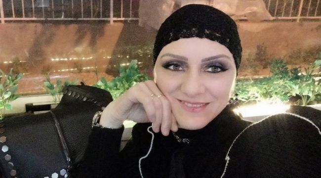 PINAR AKIN ILDIZ ŞİİRLERİ VE SAHNE HAYATI İLE GÖZ KAMAŞTIRIYOR