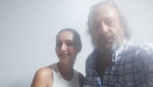 USTA VE ÖĞRENCİSİ SAHAYA İNİYOR