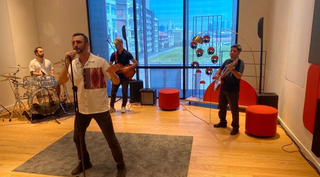 Hakan Ergün Yeni Cover Parçası 'Dividim' ile Yeniden Dinleyiciyle Buluşuyor