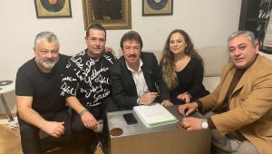  ÖNDER OKTAY SEZEN AKSU’DAN SONRA AHMET SELÇUK İLKAN’DAN DA İKİ ŞARKI ALDI  