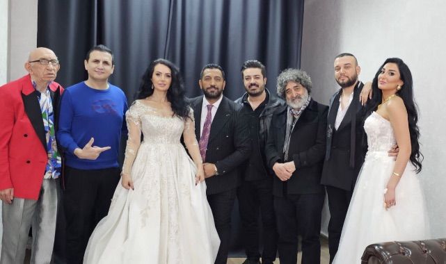 Canlı Yayında Boşandılar, Klipte Evlendiler!