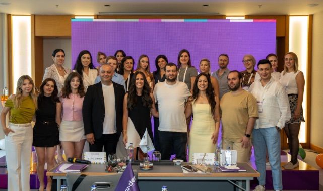 Maruderm Hızla Büyüyor: 1500’ü Aşkın Eczanede Başarı Kutlaması