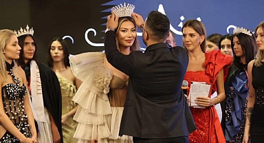 Işıltısı ve Zarafetiyle Güzellik Kraliçesi Ece Kesman