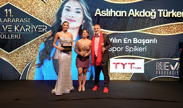 BURHAN AKDAĞ VE KIZI ASLIHAN AKDAĞ TÜRKER AYNI GECEDE ÖDÜL ALDI..