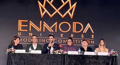 EN MODA UNIVERSE İLK KEZ SAHNEYE ÇIKIYOR