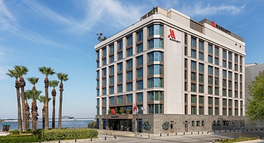 Şehrin Kalbinde, Aşkın İzmir Marriott Hali