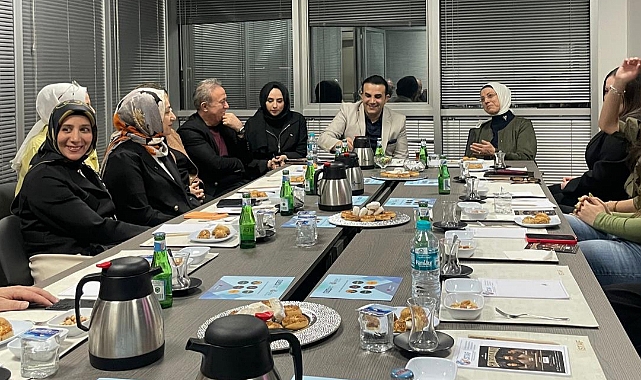 ISTAF YENİ GENEL MERKEZİ’NDE ONURSAL BAŞKAN RAVZA KAVAKCI KAN’I AĞIRLADI