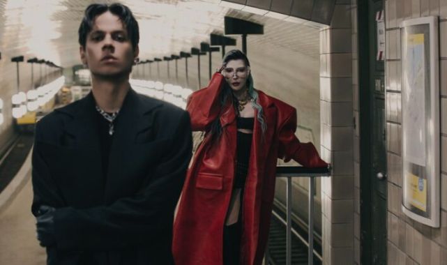 HANDE YENER & MADRİGAL 