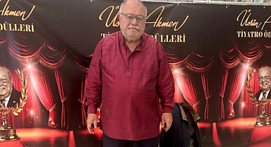 Ödül Töreninde Akbaşoğlu Rüzgarı: Hem Şarkılarıyla Büyüledi